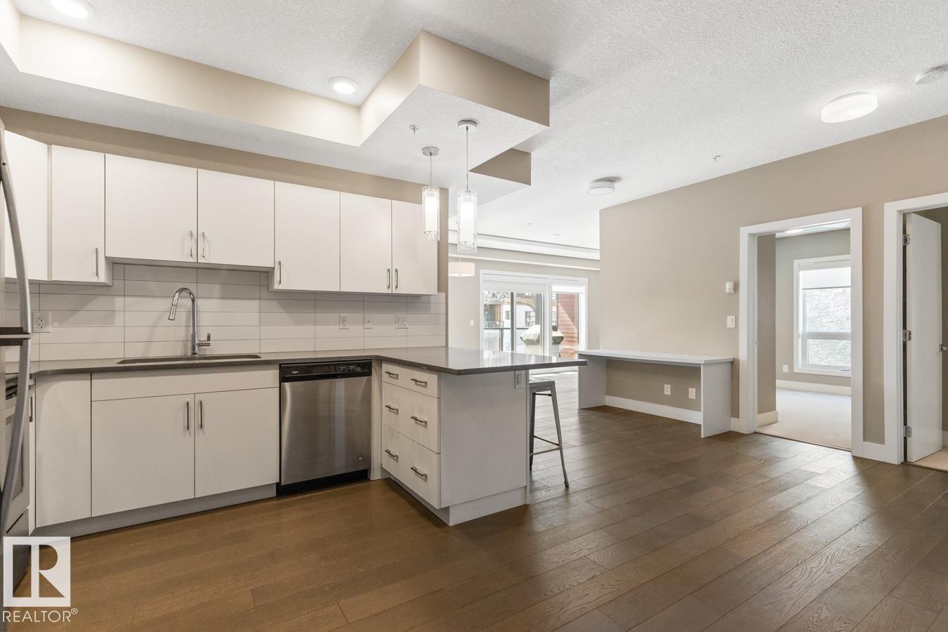 #203 10006 83 AV NW - Image 10