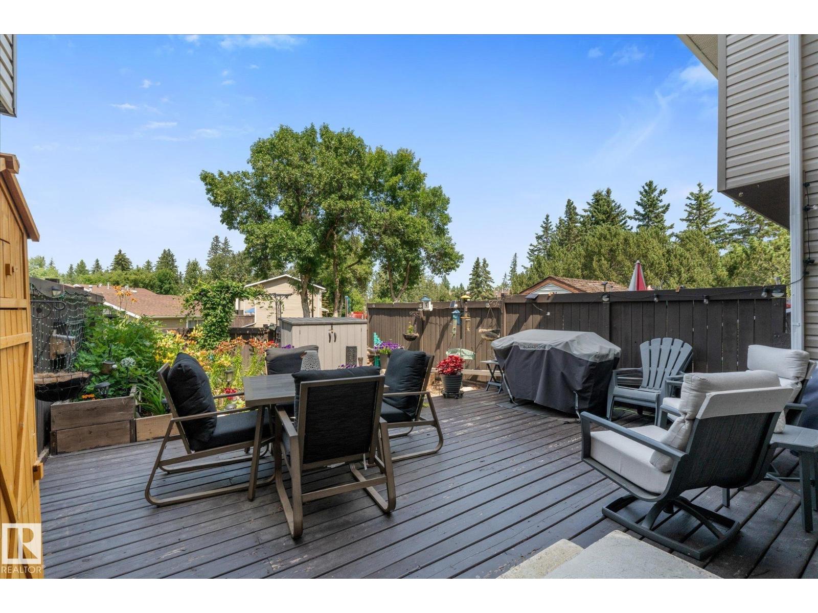 202 SPRUCE GL - Image 37