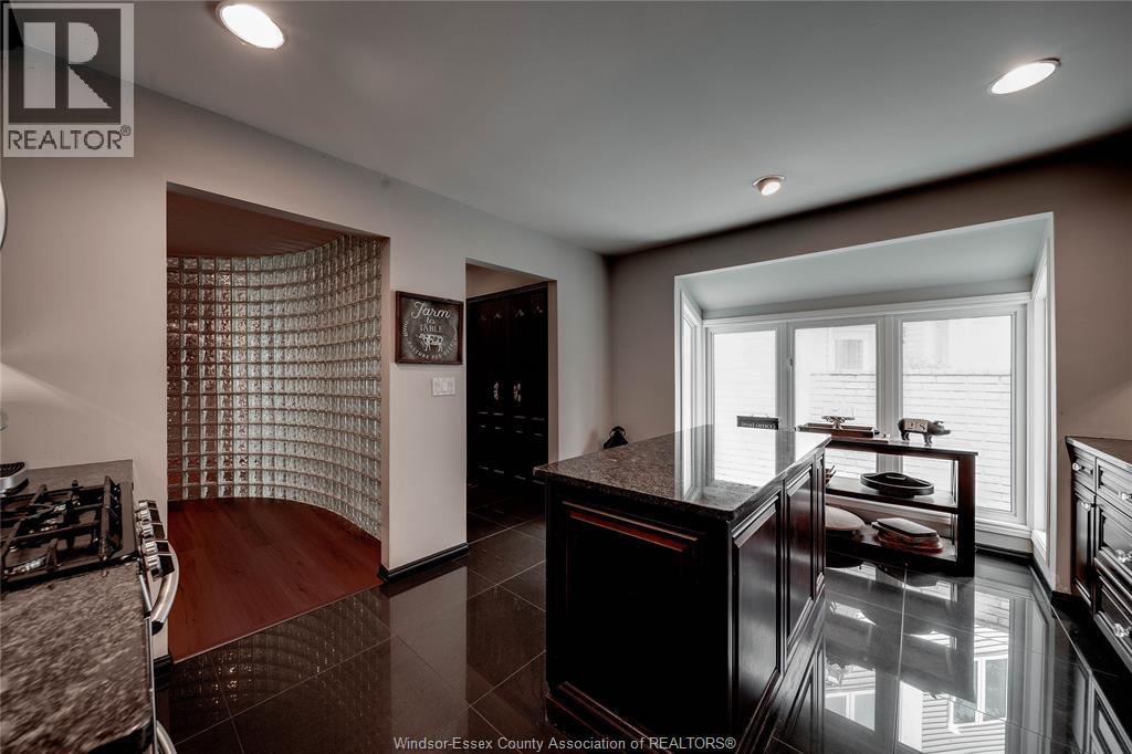 #3 110 MARINE DRIVE - 13