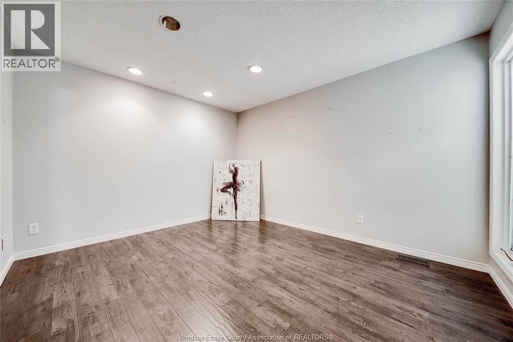 #3 110 MARINE DRIVE - 29