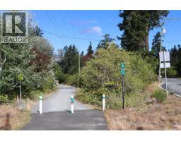 6147 Old West Saanich Rd, Saanich, BC V9E2G8 Photo 13