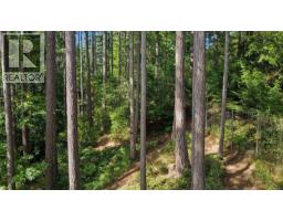 6147 Old West Saanich Rd, Saanich, BC V9E2G8 Photo 7