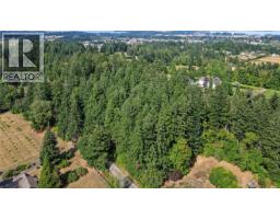 6147 Old West Saanich Rd, Saanich, BC V9E2G8 Photo 9