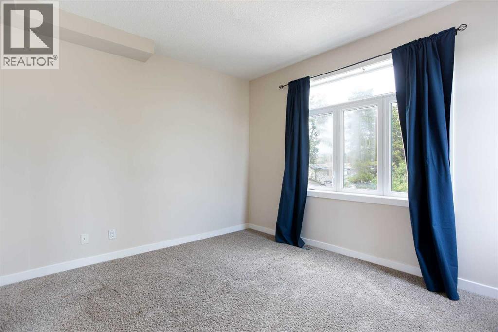 4510 73 Street NW - 25