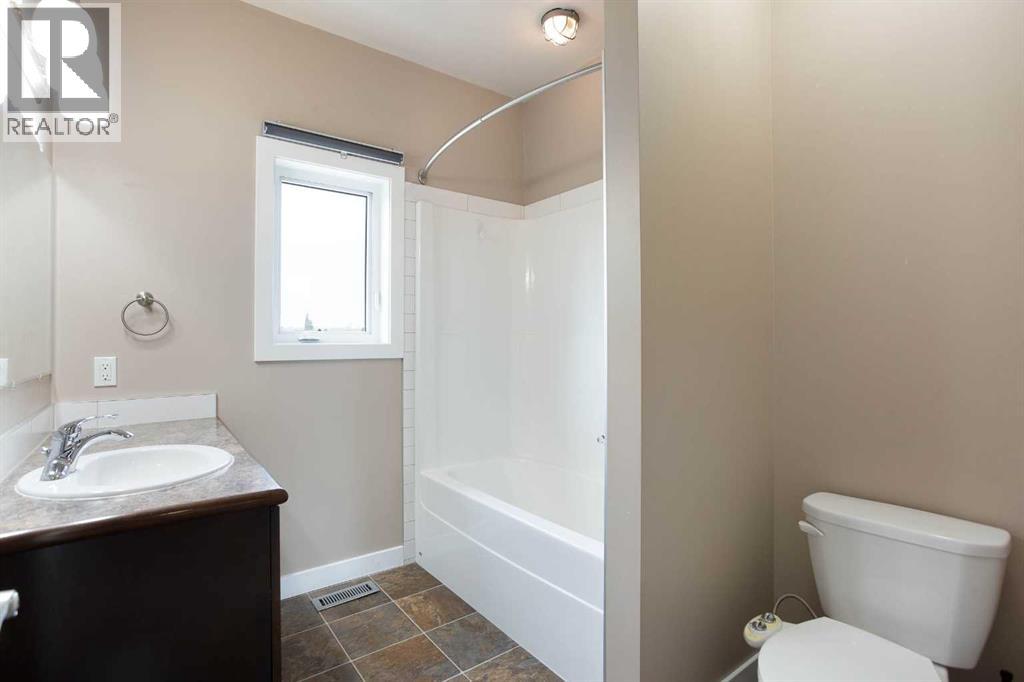 4510 73 Street NW - 35