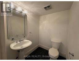 211 - 75 York Mills Road, Toronto, ON M2P2E7 Photo 9