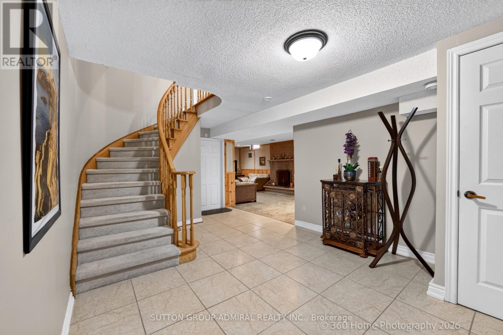 193 WIGWOSS DRIVE - 2