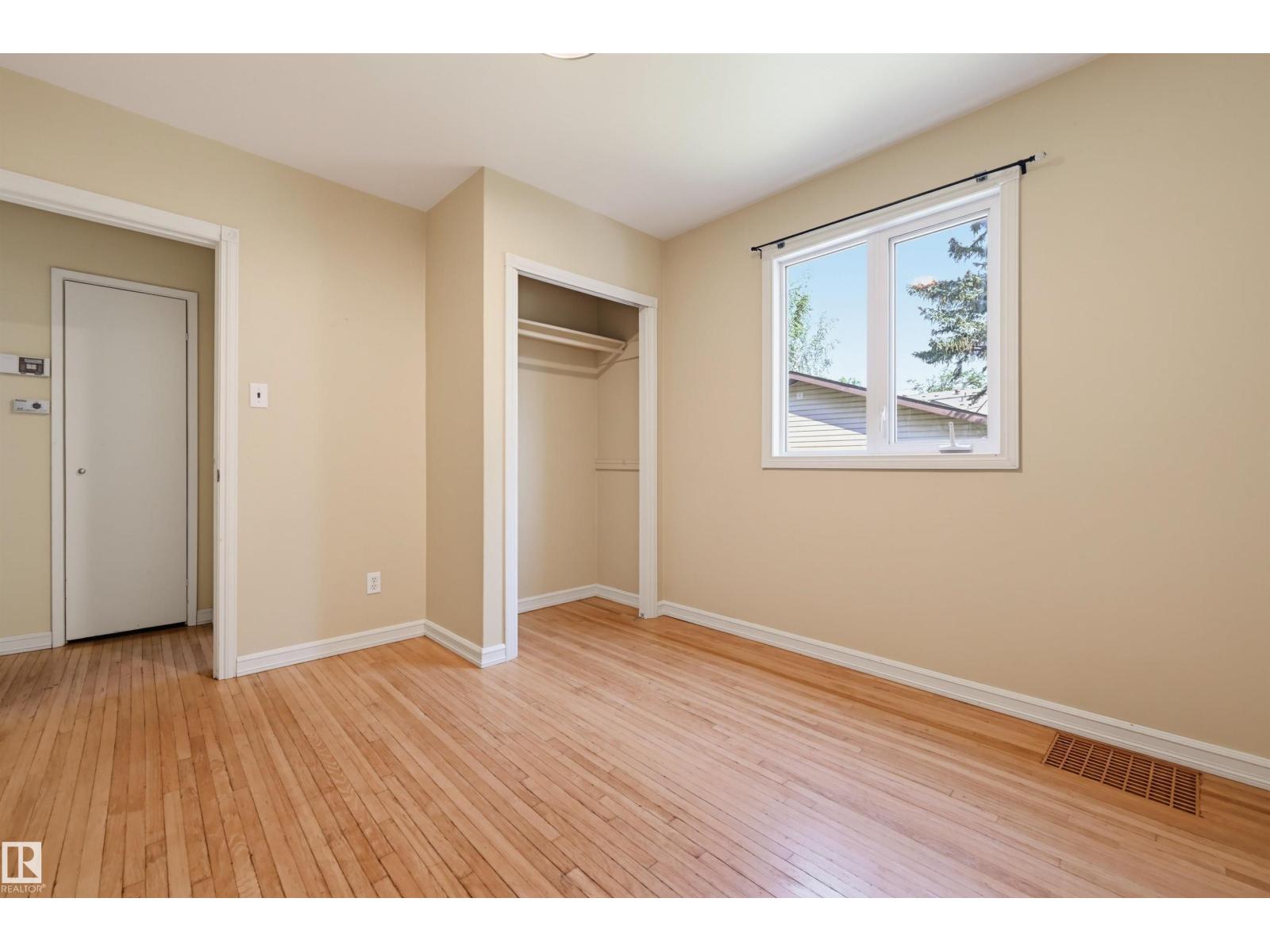 7754 80 AV NW - 19