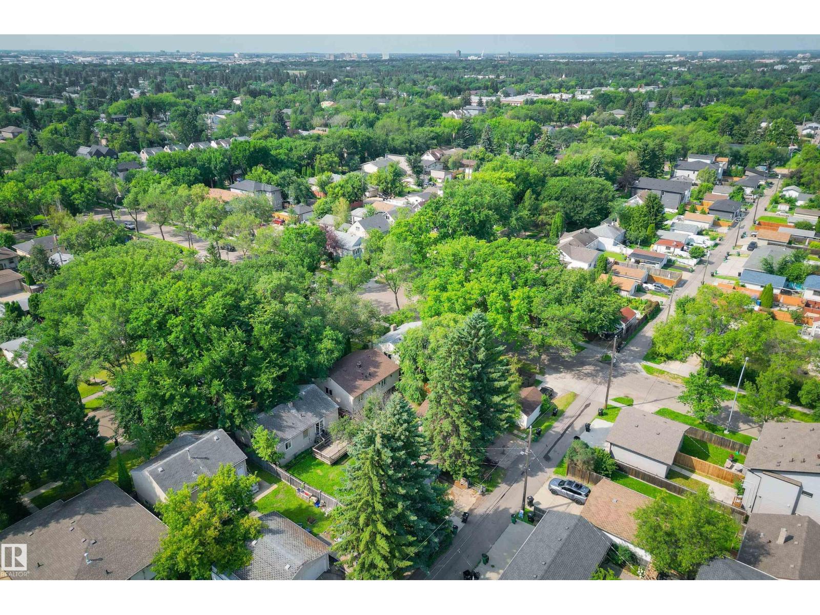 7754 80 AV NW - Image 38