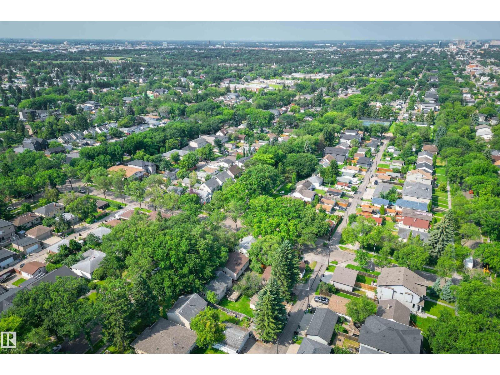 7754 80 AV NW - 41