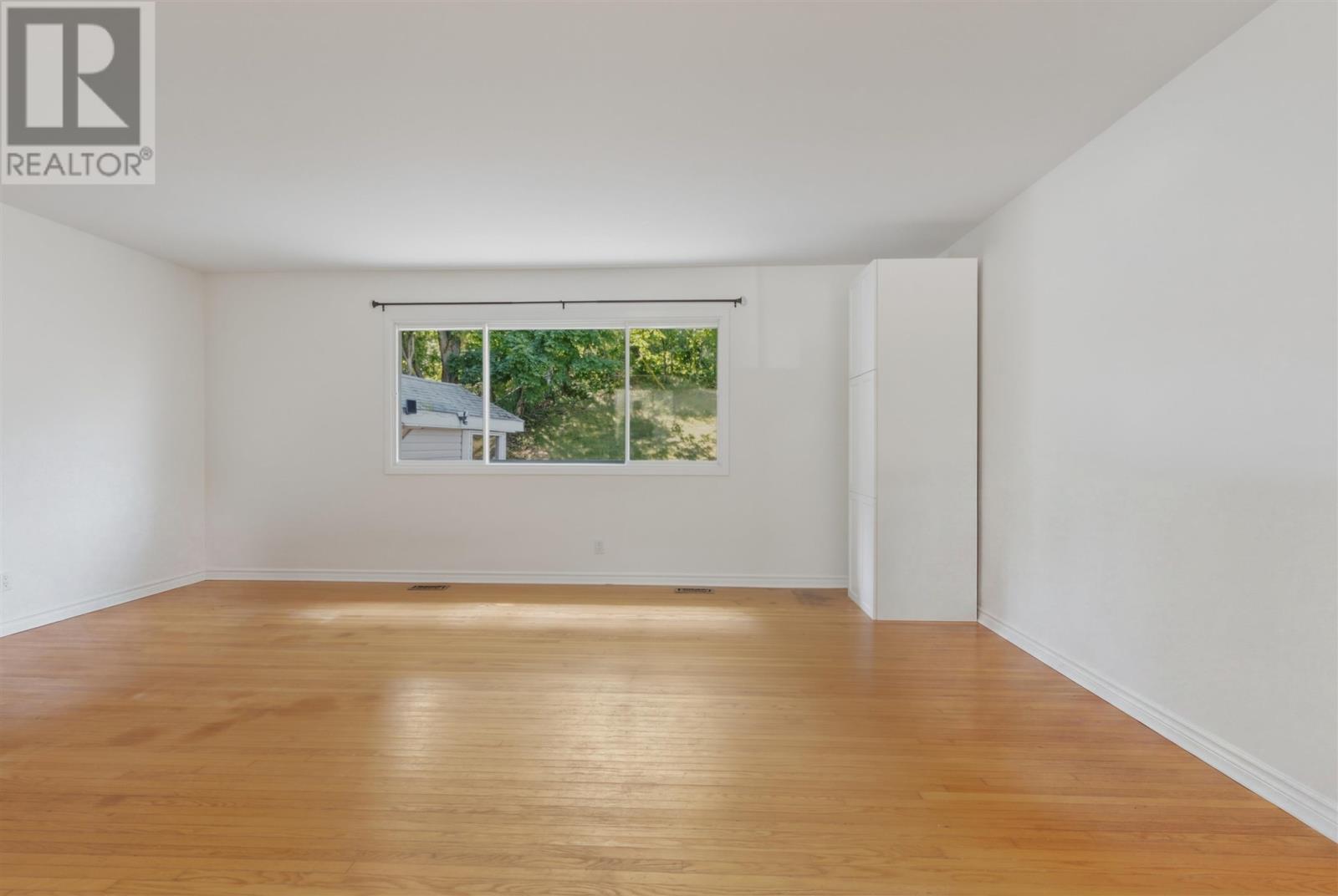 27 Roman AVE - 6