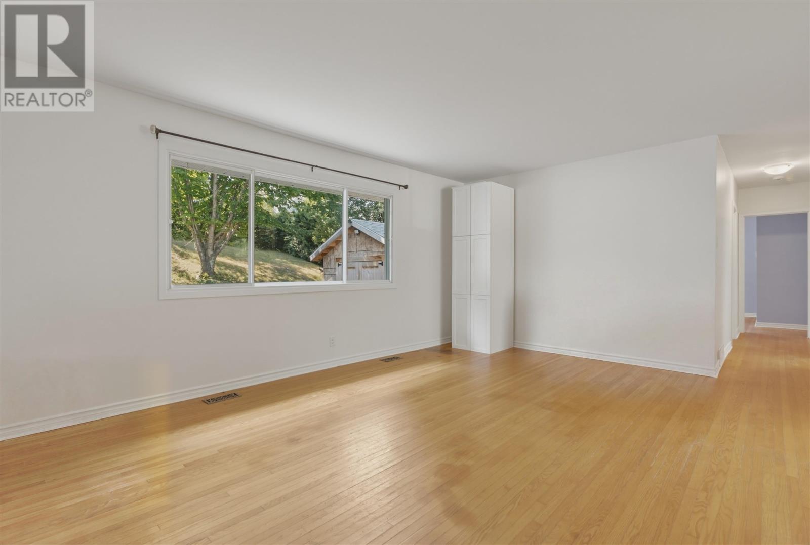 27 Roman AVE - Image 7