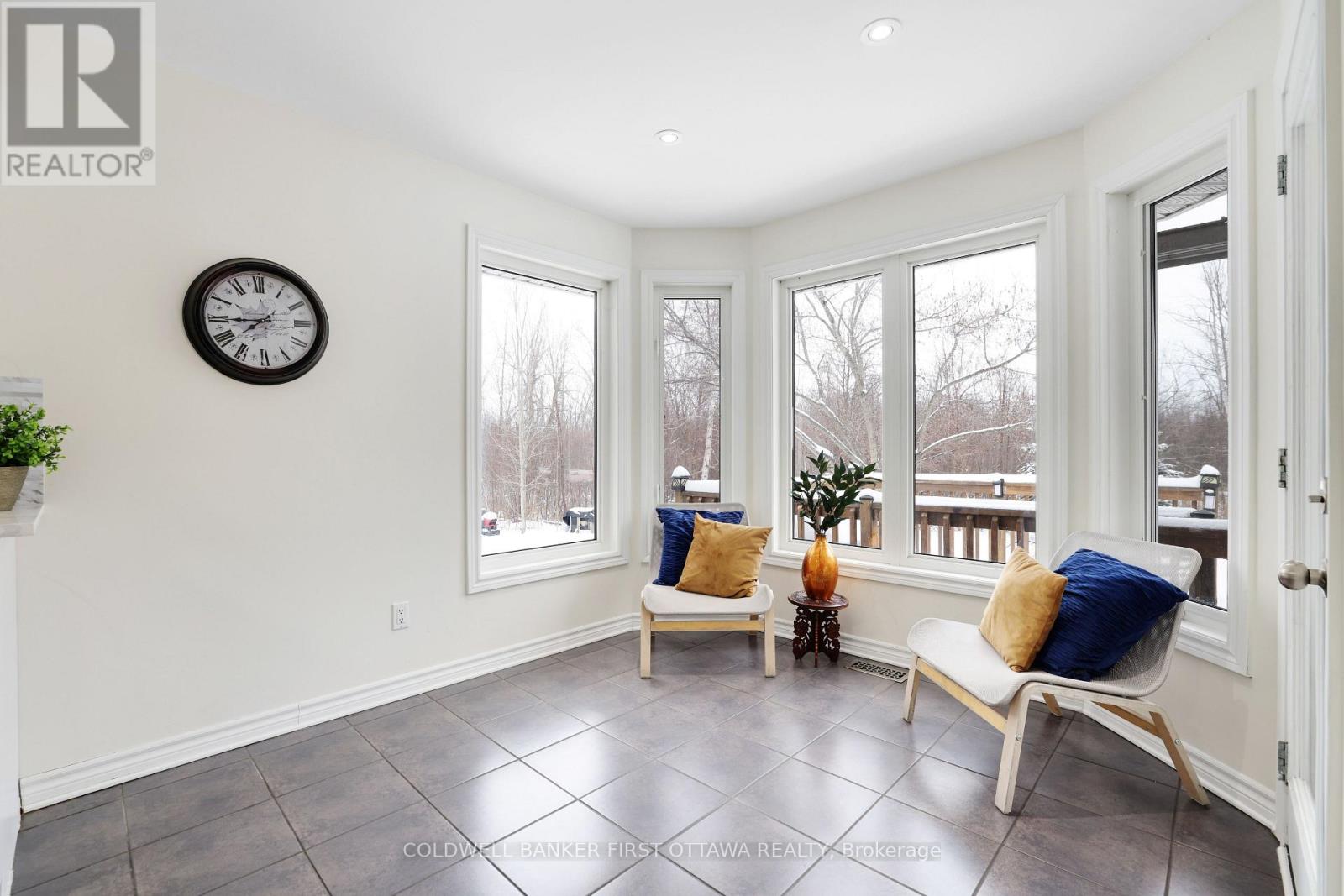 11 RIDEAU CROSSING CRESCENT - Image 11
