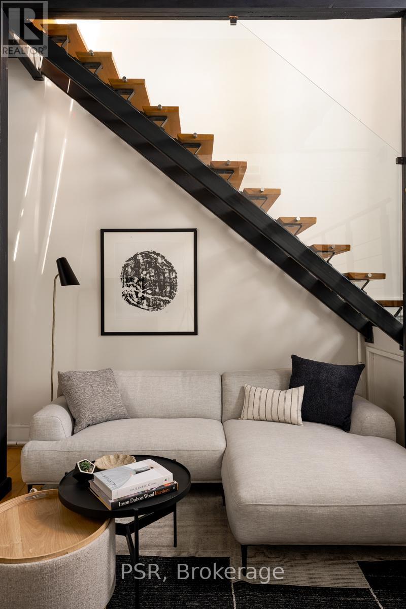 #8 20 BROCKTON AVENUE - 7