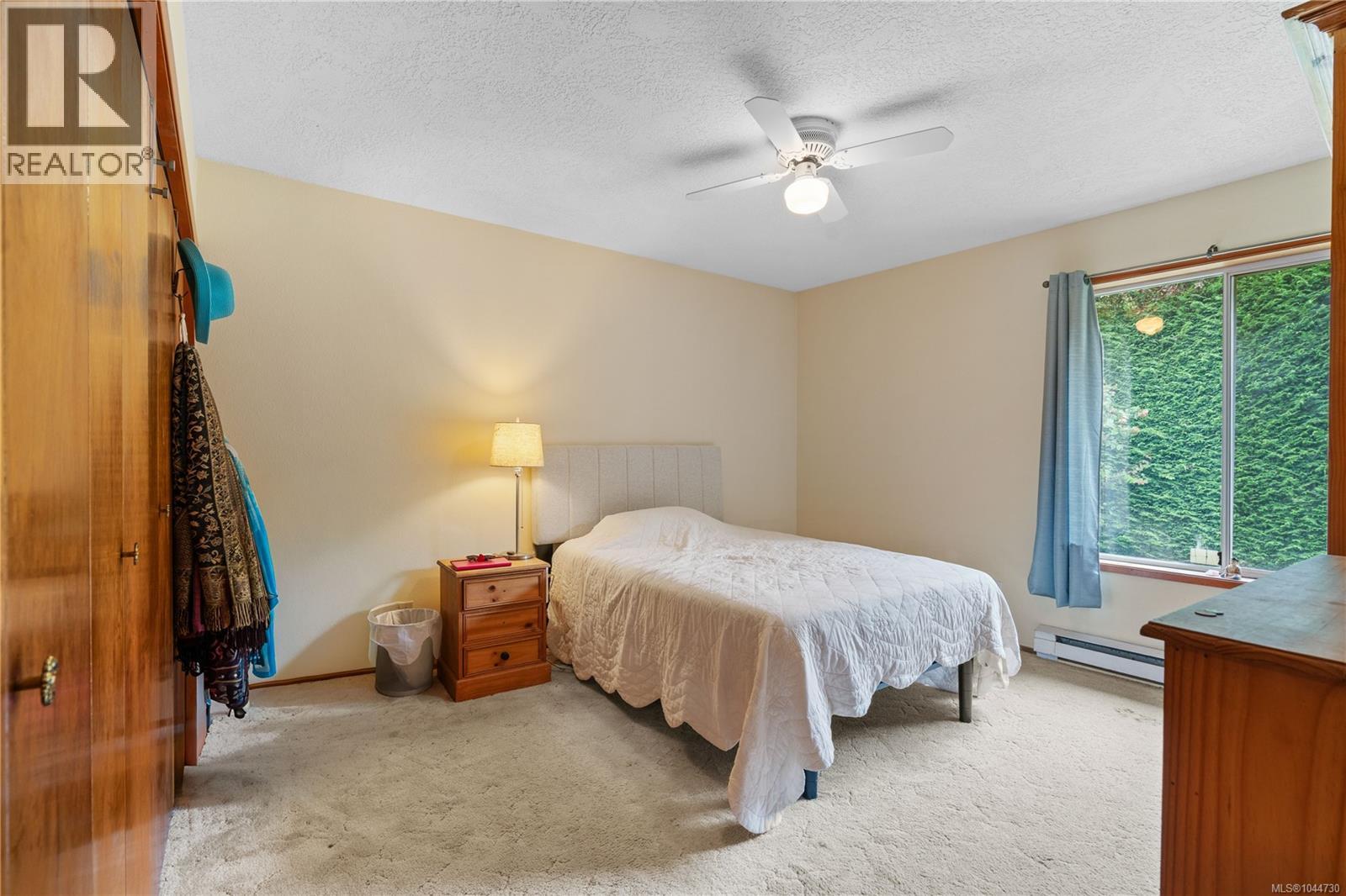 2 1215 Stelly's Cross Road, Central Saanich
