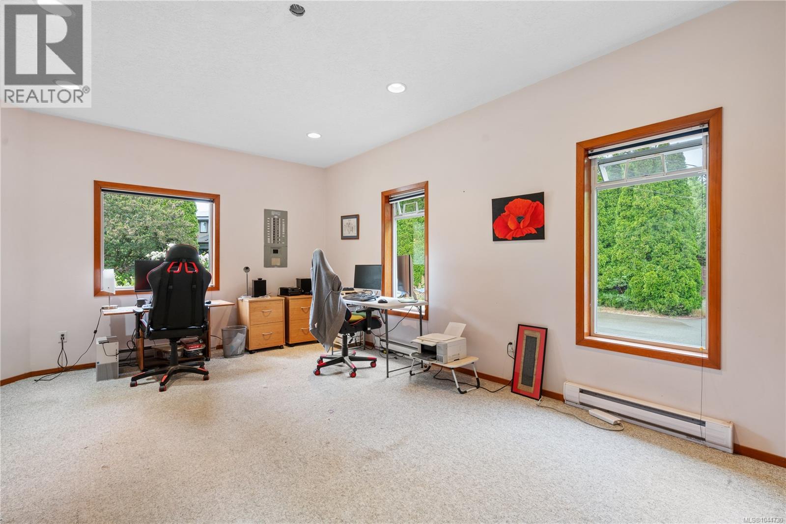 2 1215 Stelly's Cross Road, Central Saanich