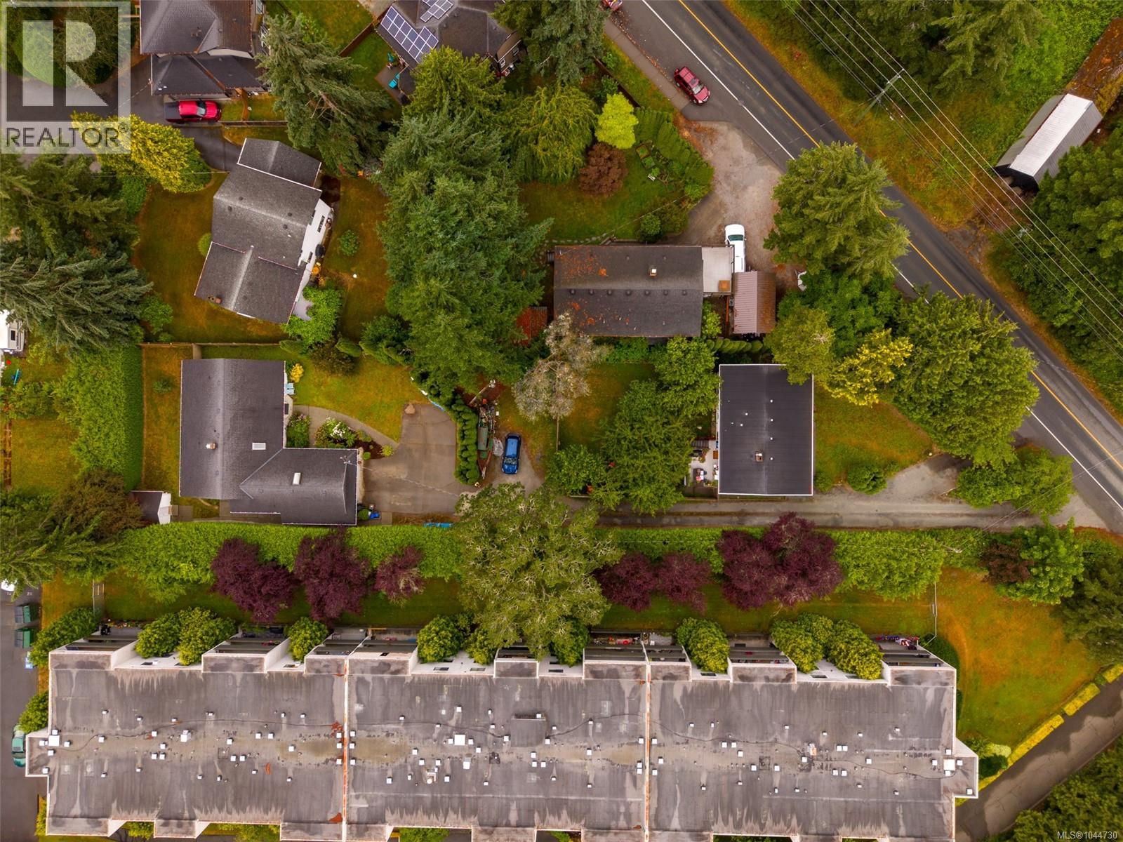 2 1215 Stelly's Cross Road, Central Saanich