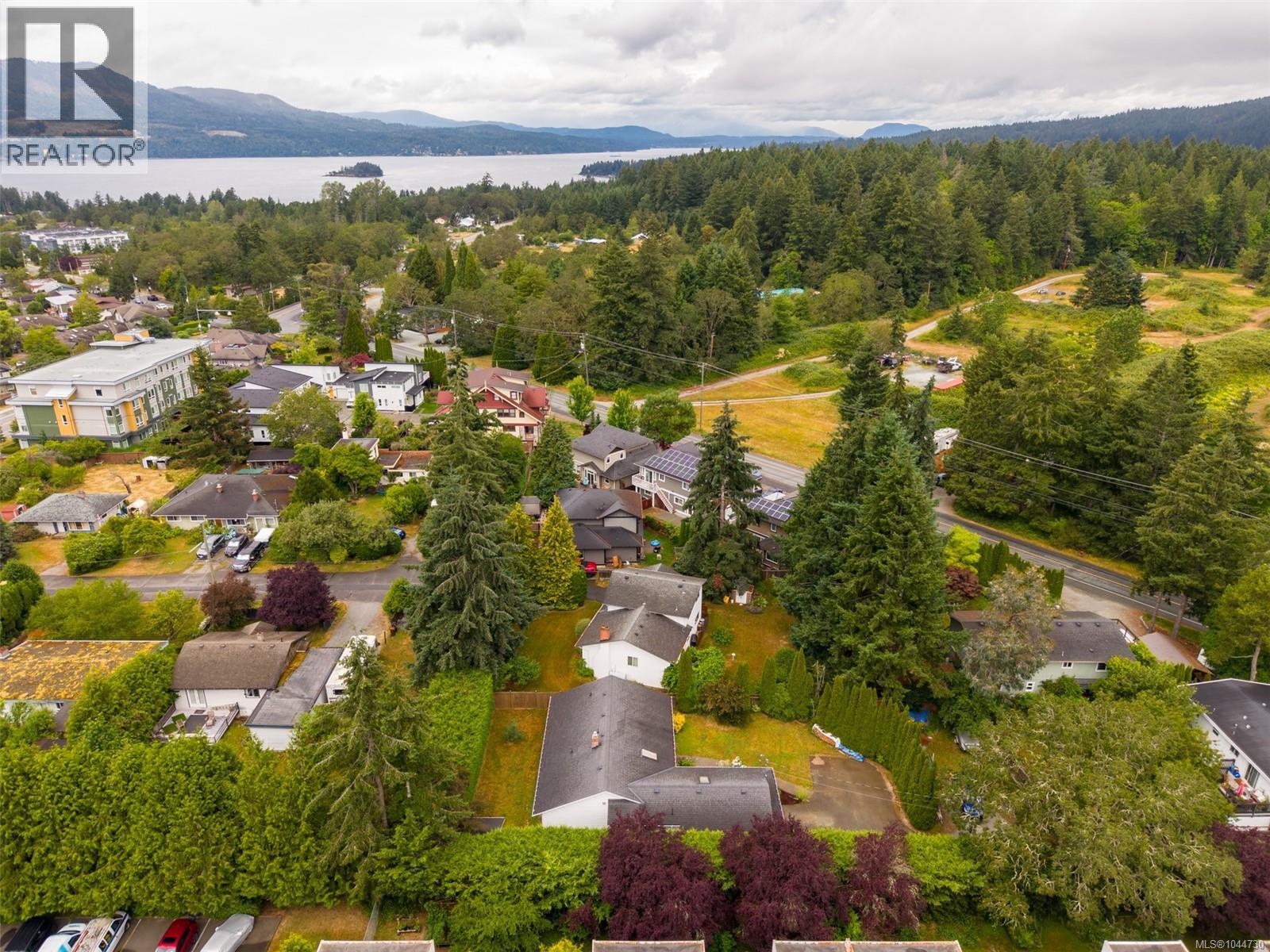 2 1215 Stelly's Cross Road, Central Saanich