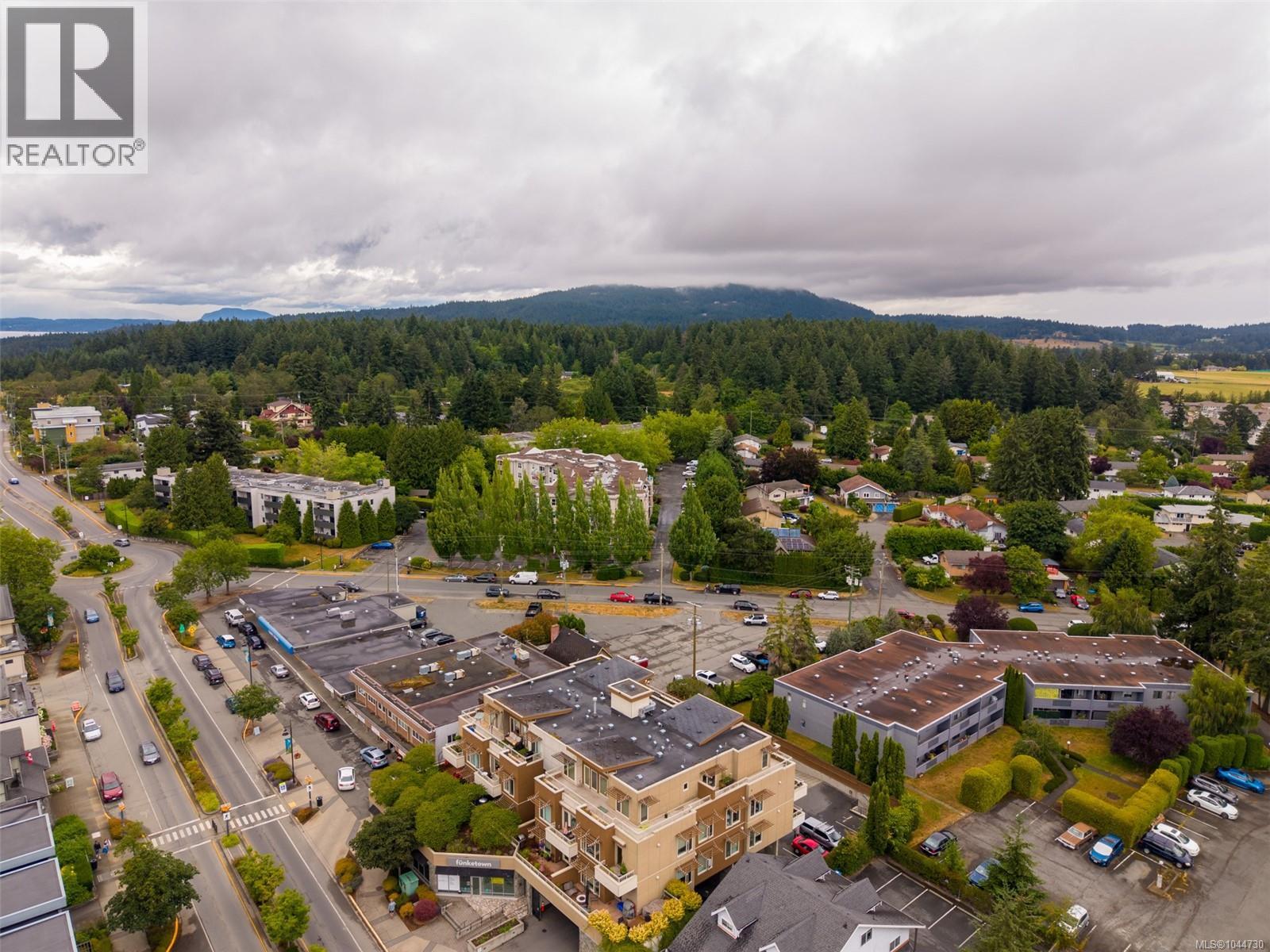 2 1215 Stelly's Cross Road, Central Saanich