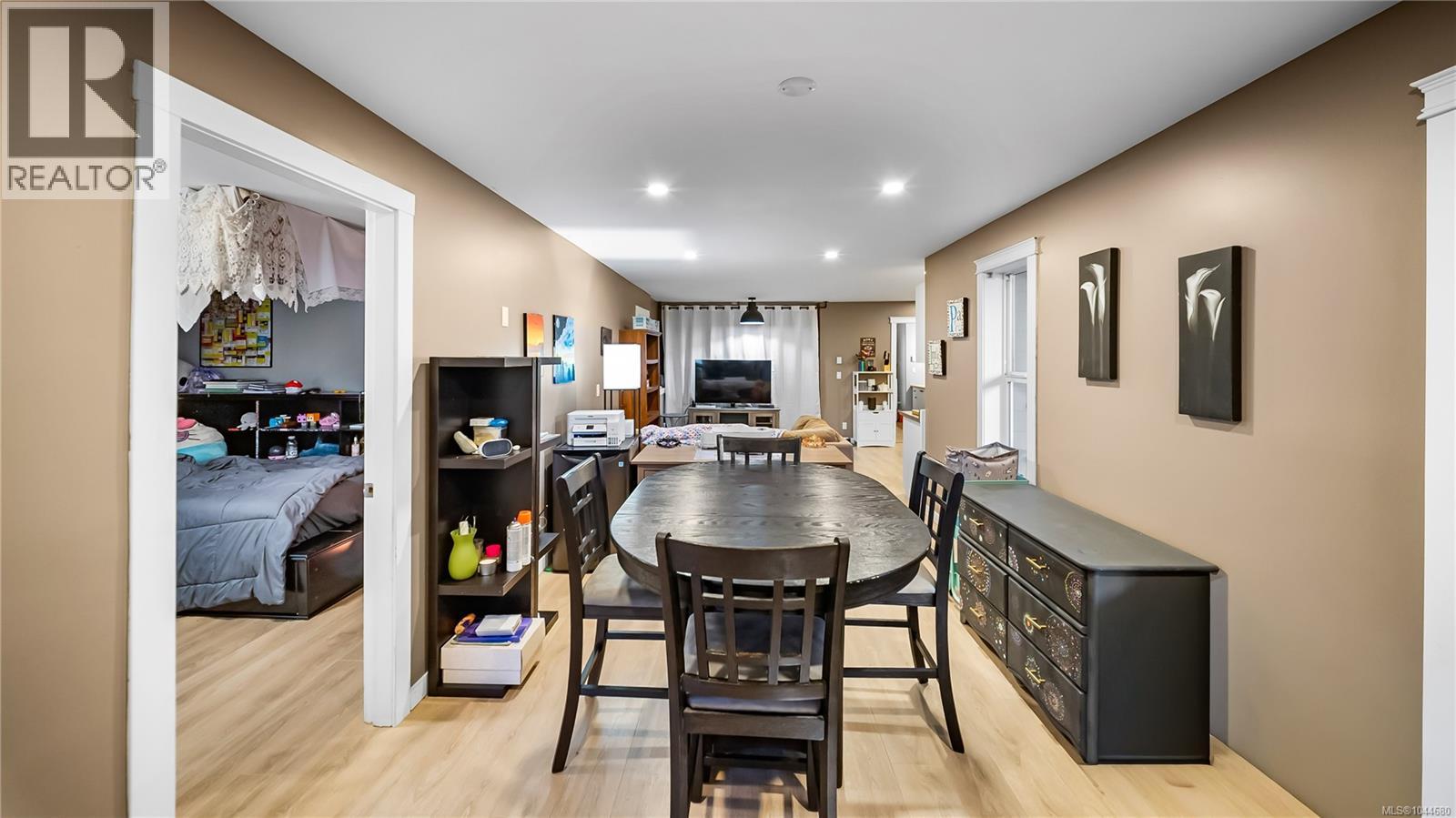 2282 Church Hill Dr - 32