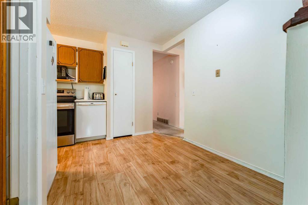 6823 4 Avenue SE - 7