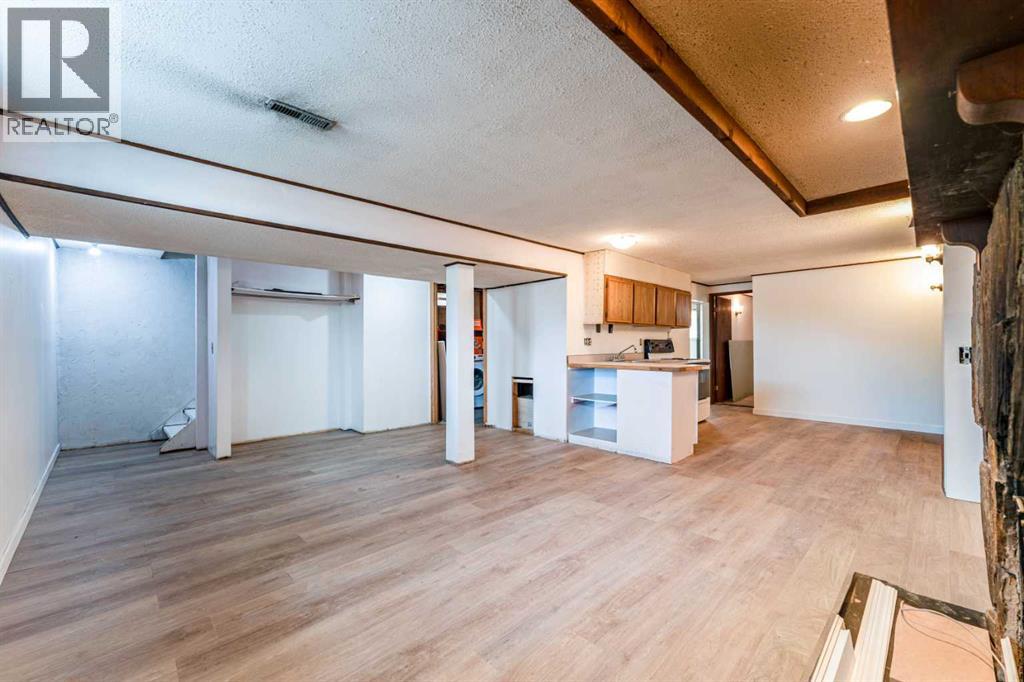 6823 4 Avenue SE - 18