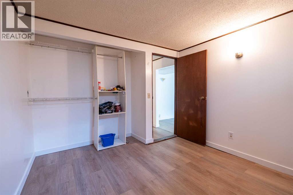 6823 4 Avenue SE - 22