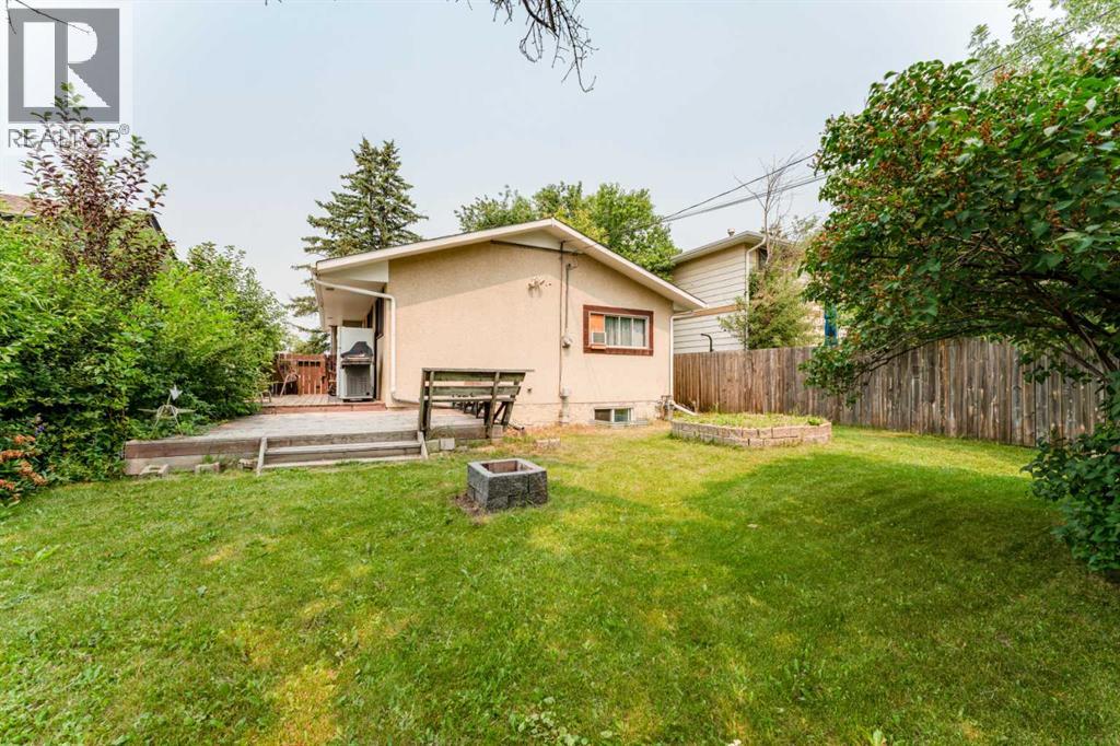 6823 4 Avenue SE - 32