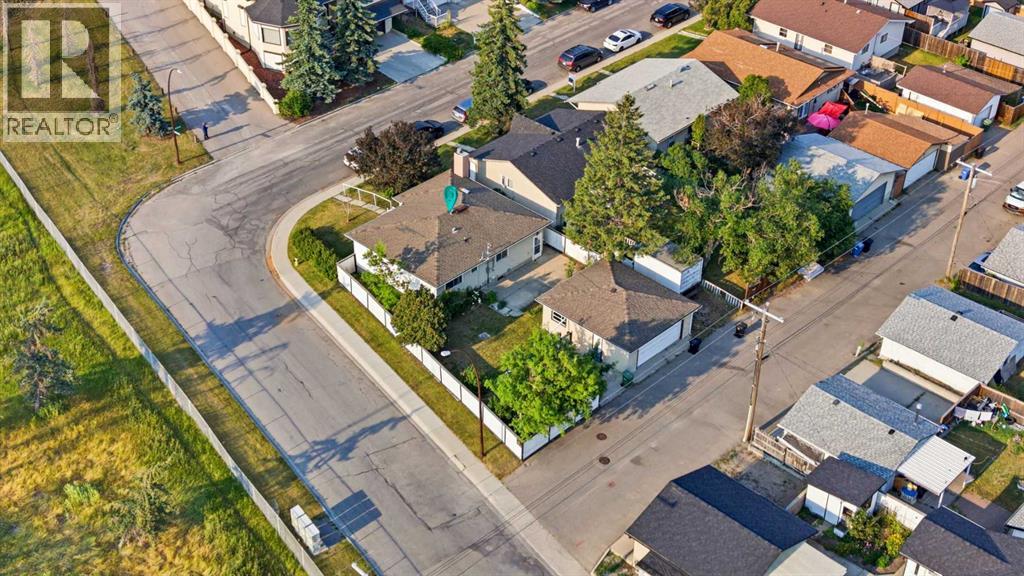 3803 14 Avenue NE, Marlborough, Calgary photo 2