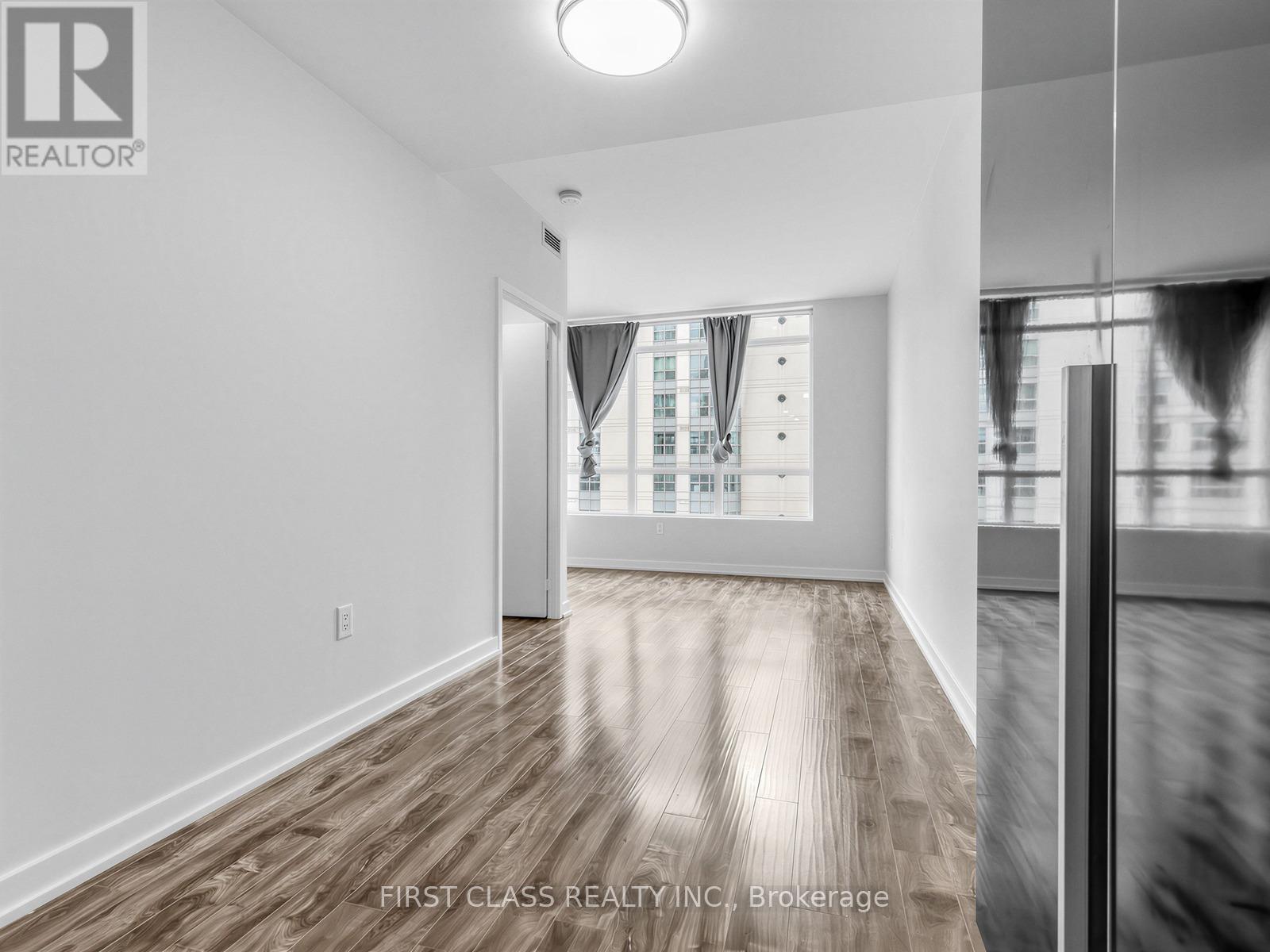#715 38 DAN LECKIE WAY - 11
