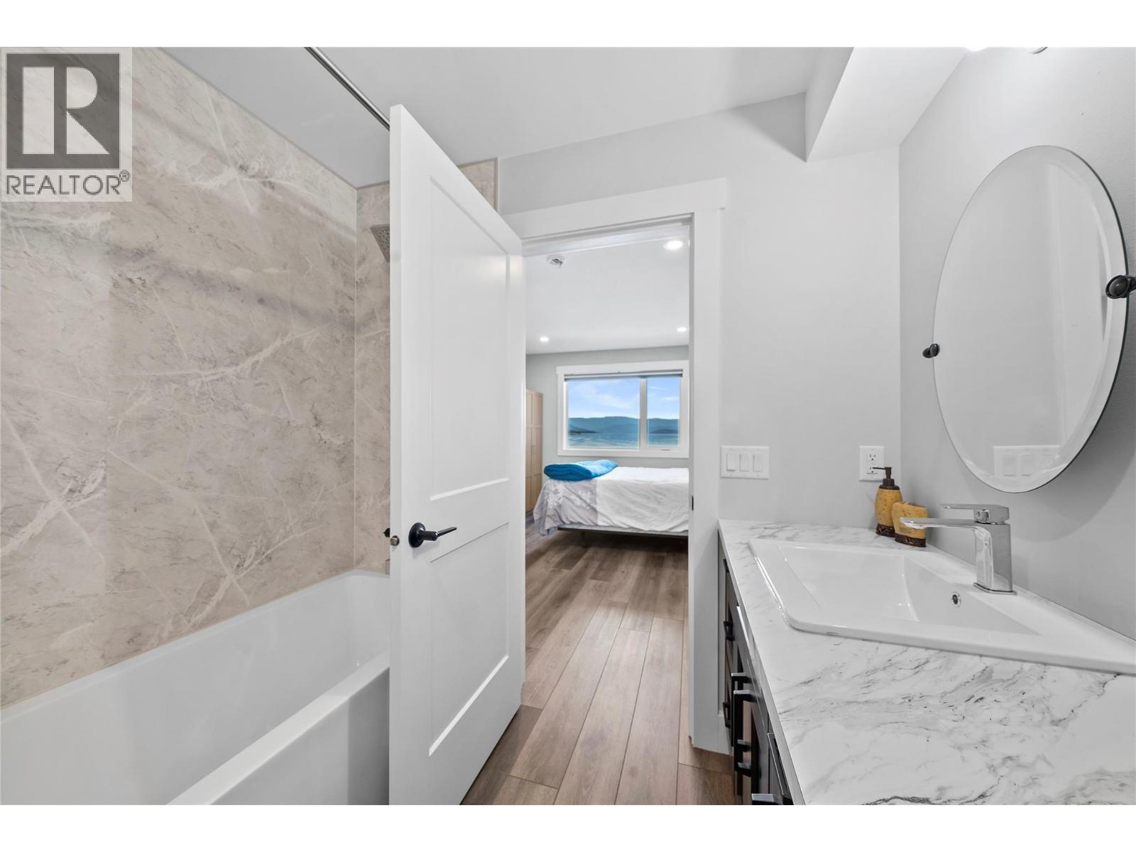 #6 4498 Squilax Anglemont Road - 21