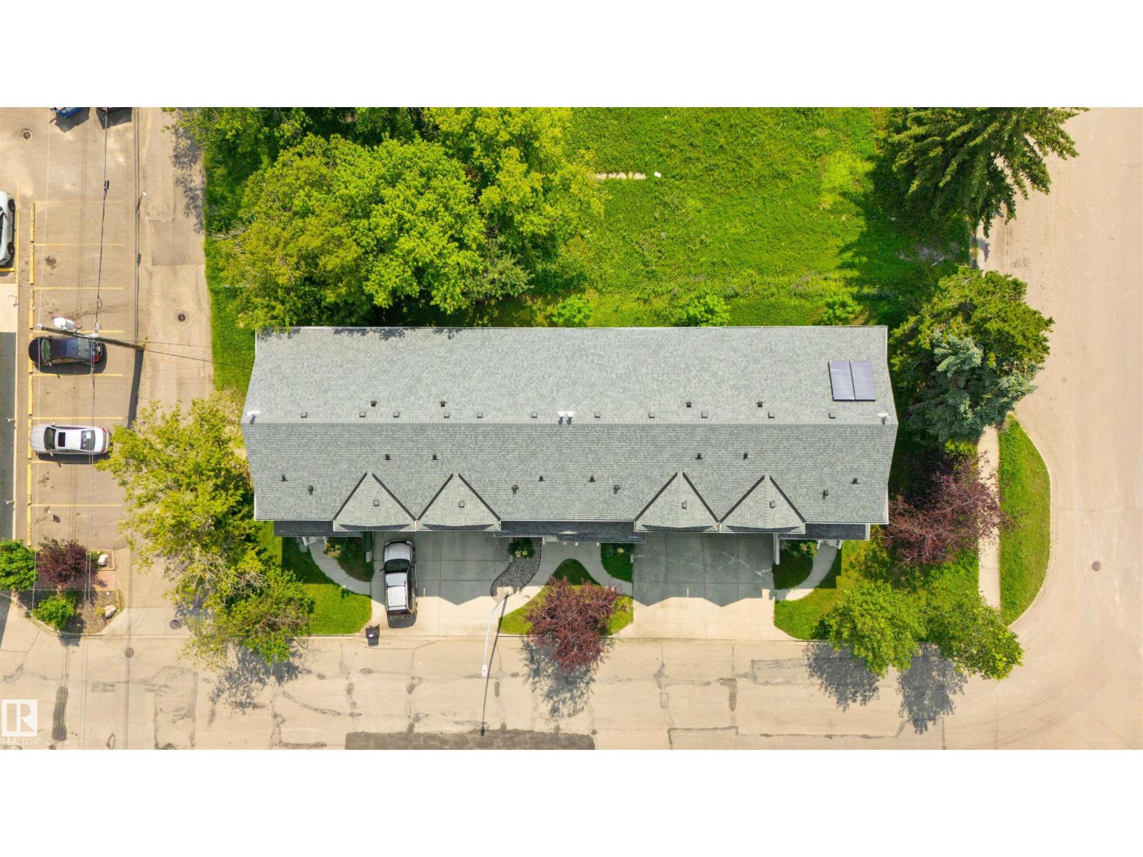 15817 102 AV NW - 25