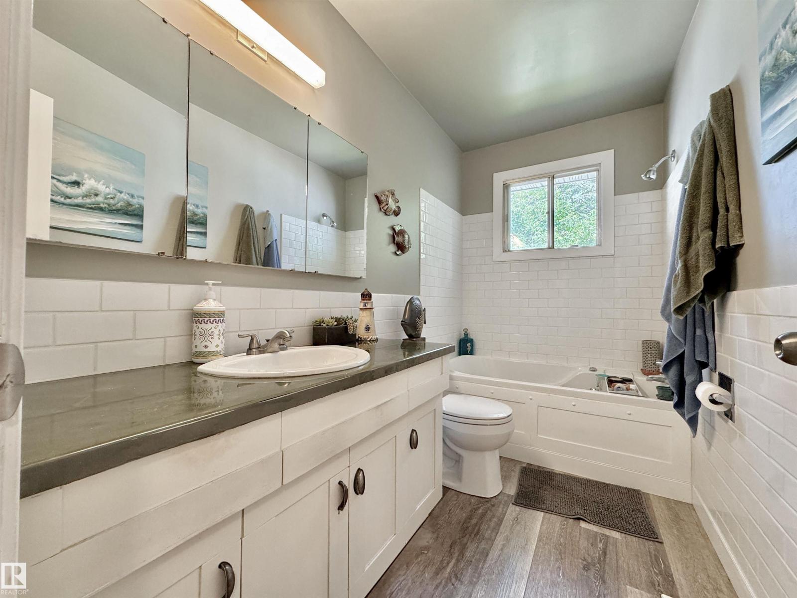 119 GARLAND CR - Image 24