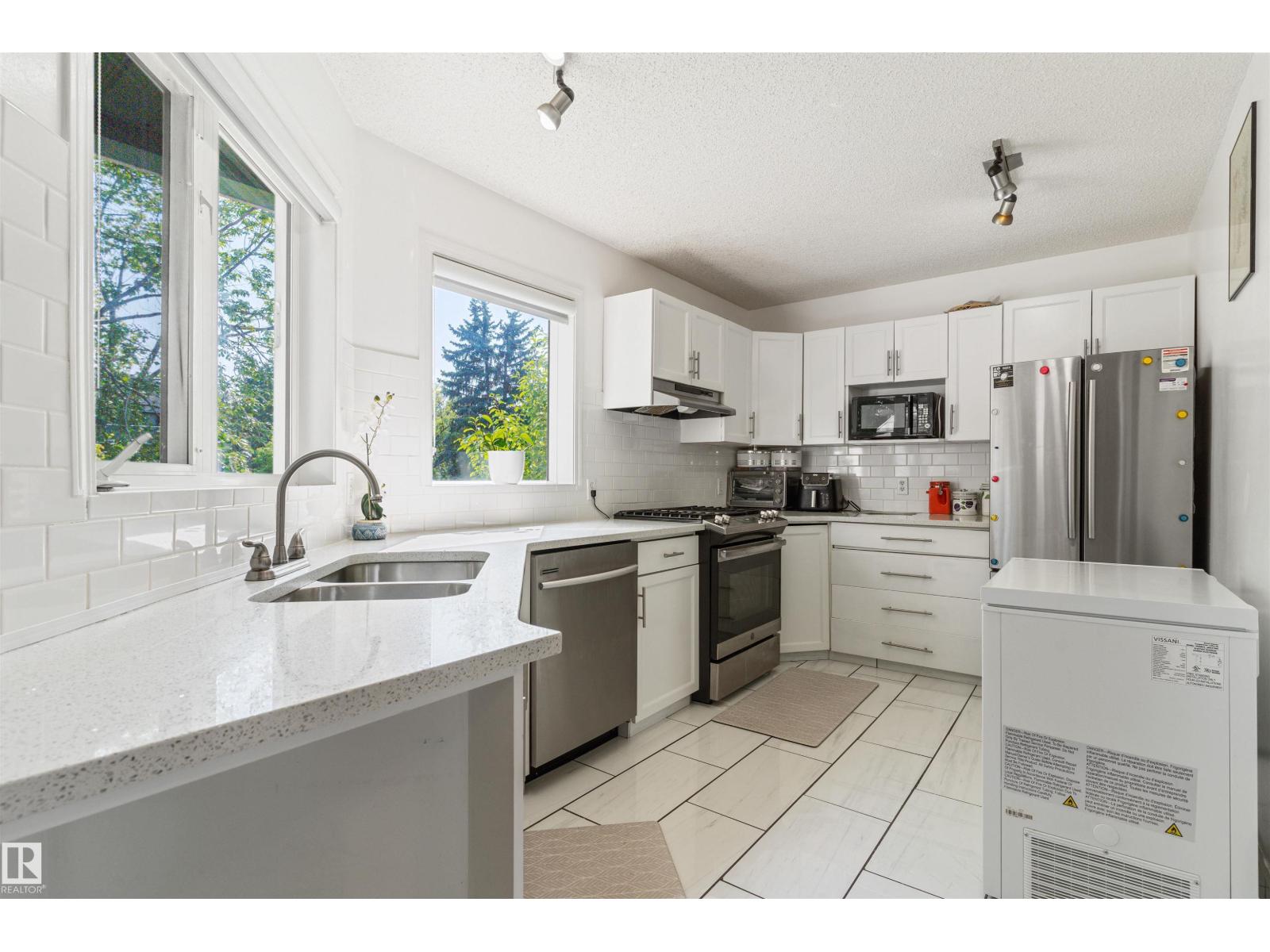 15817 102 AV NW - Image 10