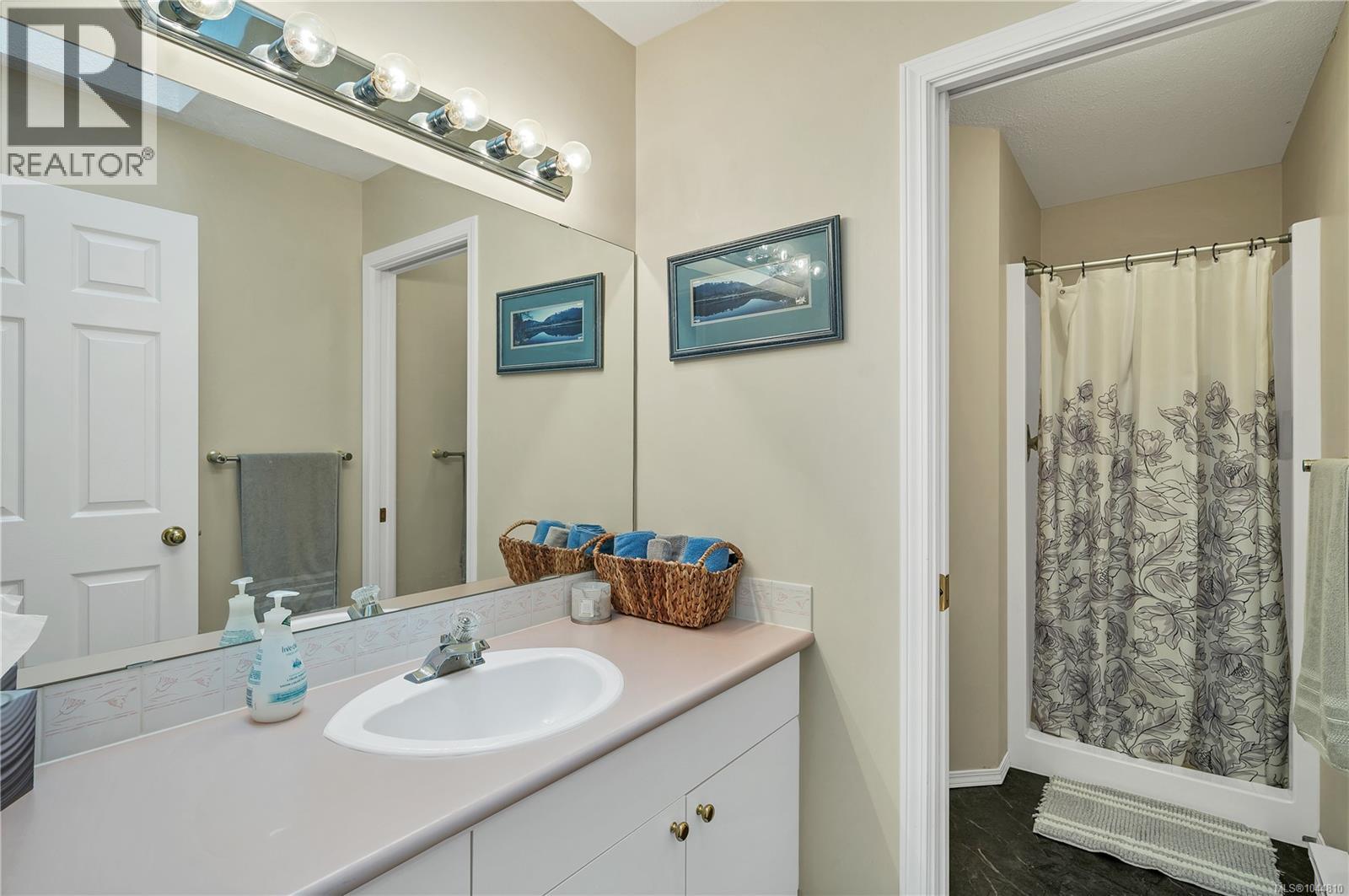 #9 605 Rockland Rd - Image 25
