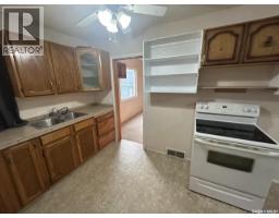 3pc Bathroom - 310 High Street W, Moose Jaw, SK S6H1S9 Photo 9