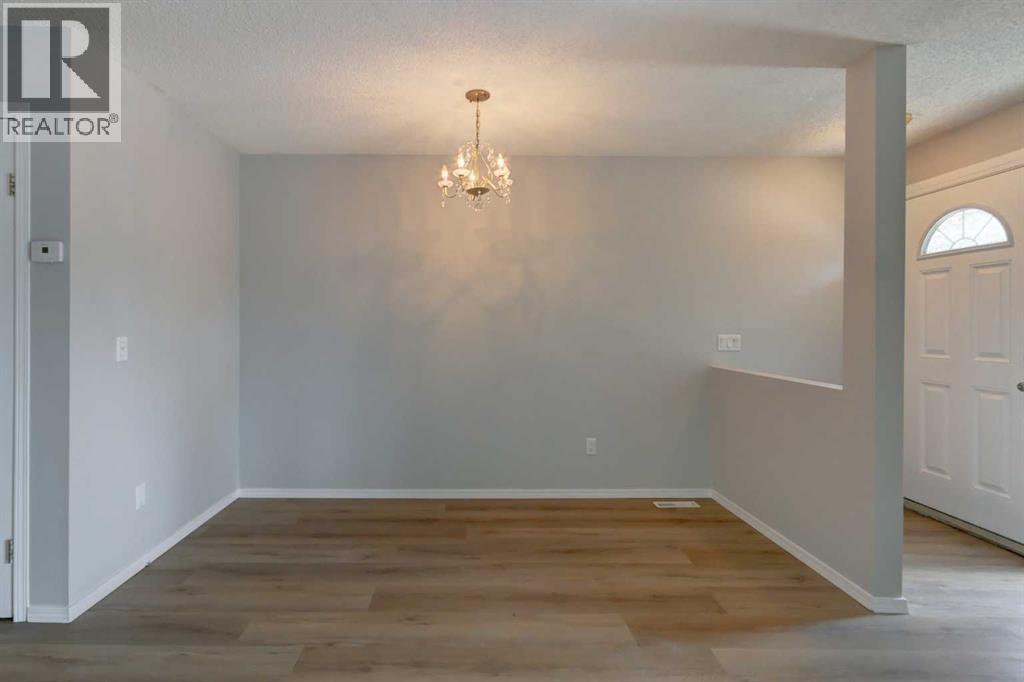 #37 3015 51 Street SW - 9