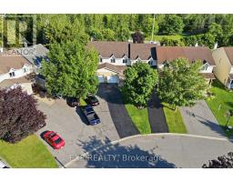 17 KATHLEEN CRESCENT — photo 2