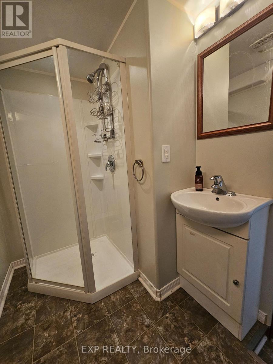 90 MORENZ CRESCENT - Image 24