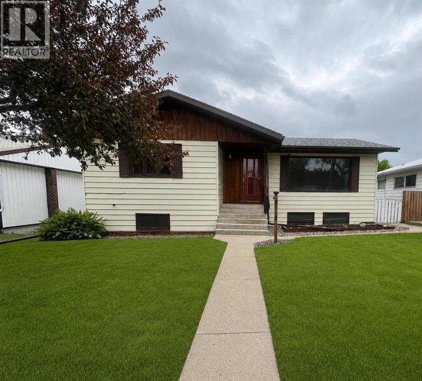 5112 55 Ave