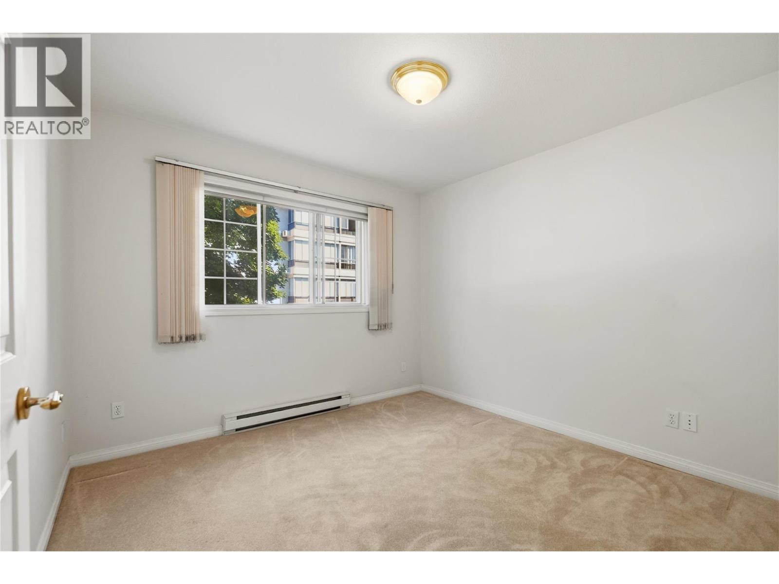 #102 1055 Lawrence Avenue - 27