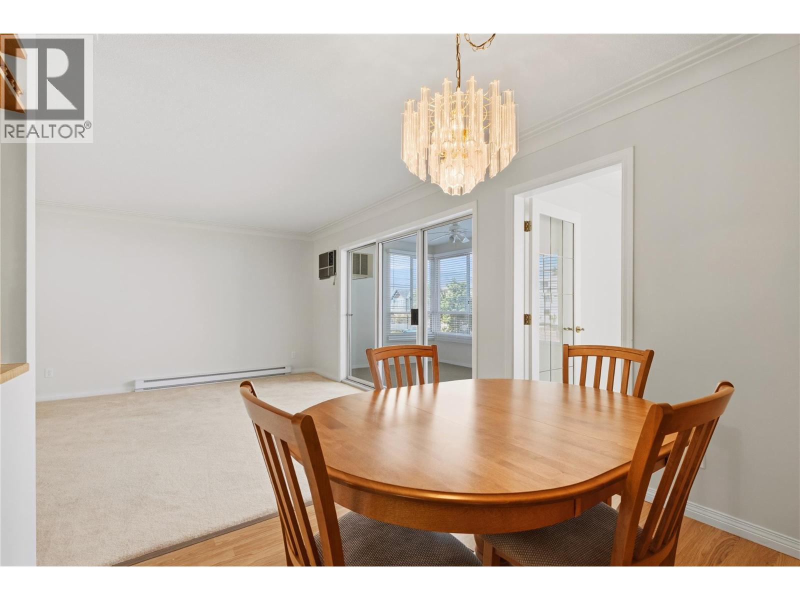 #102 1055 Lawrence Avenue - 25