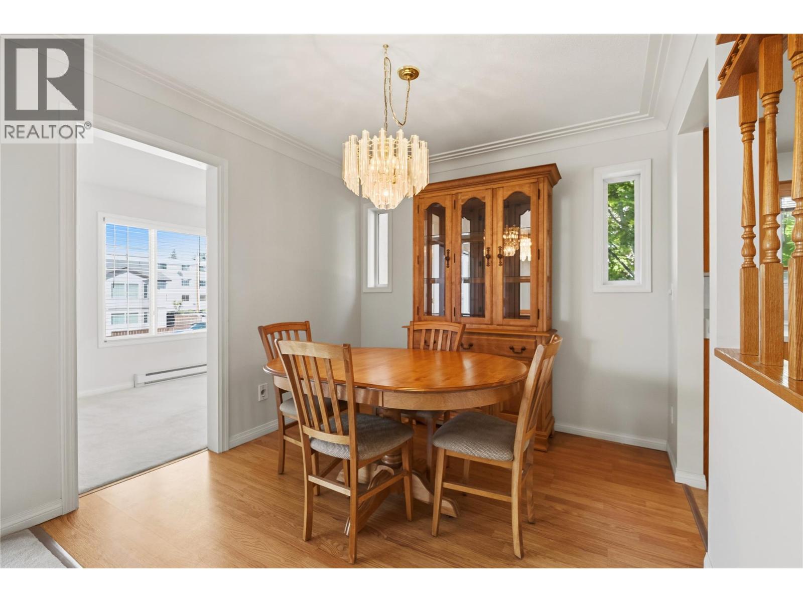 #102 1055 Lawrence Avenue - 13