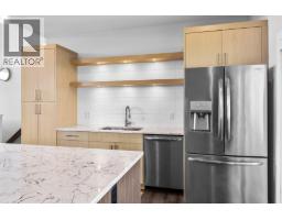 Bedroom - 2562 Crown Crest Drive, West Kelowna, BC V4T3K4 Photo 10