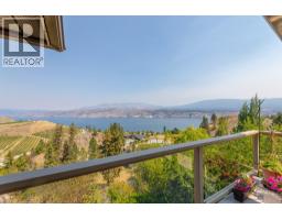 Kitchen - 129 Sumac Ridge Drive, Summerland, BC V0H1Z6 Photo 14