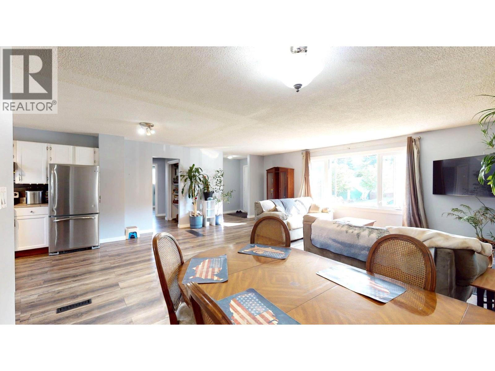 2405 Arbutus Street - 12