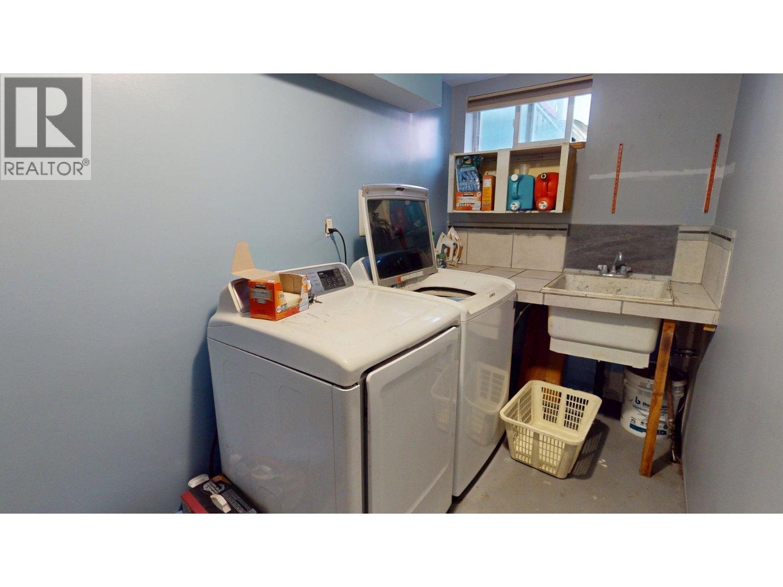 2405 Arbutus Street - 31