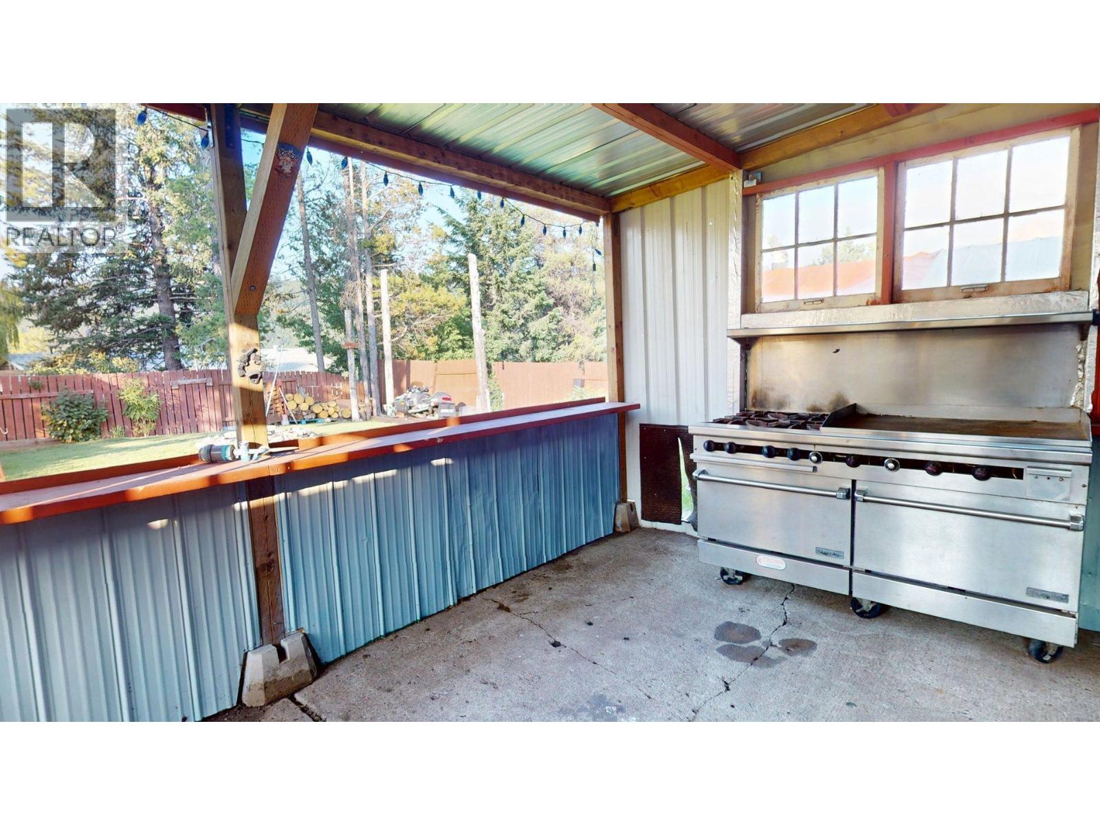 2405 Arbutus Street - Image 46