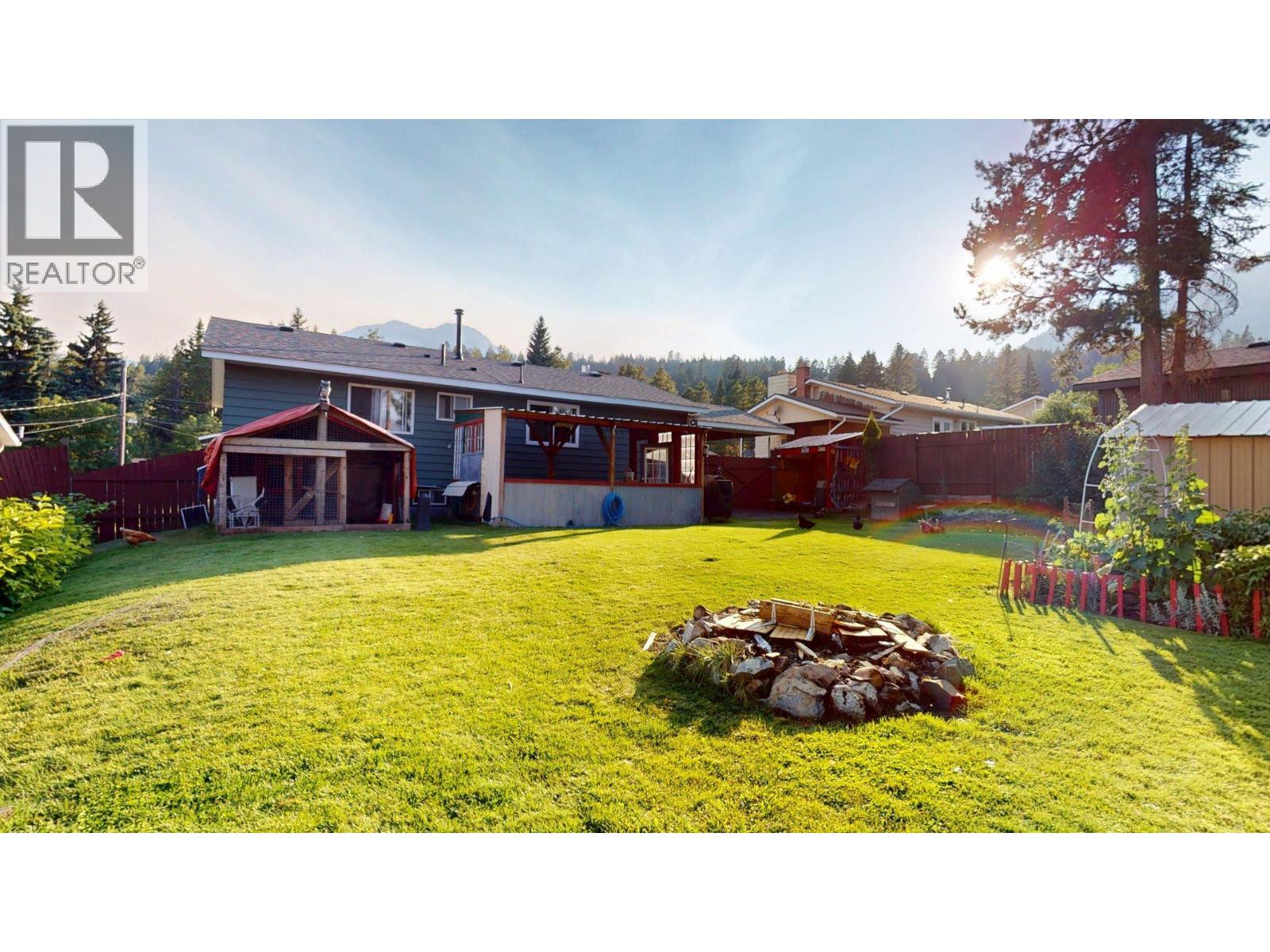 2405 Arbutus Street - Image 44