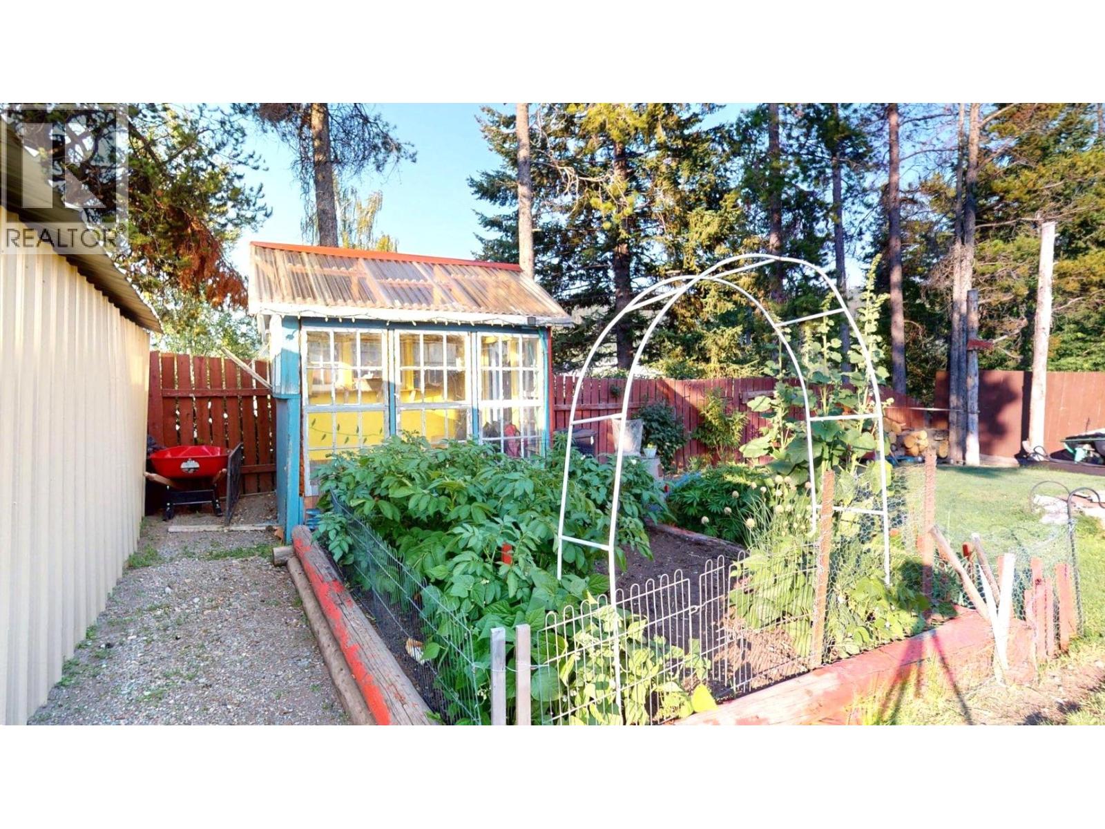 2405 Arbutus Street - 47